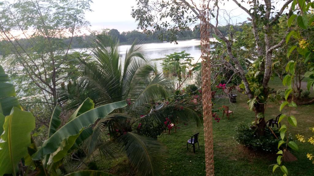 Heritage Lake View Hotel Anuradhapura Exterior photo