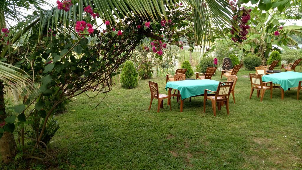 Heritage Lake View Hotel Anuradhapura Exterior photo