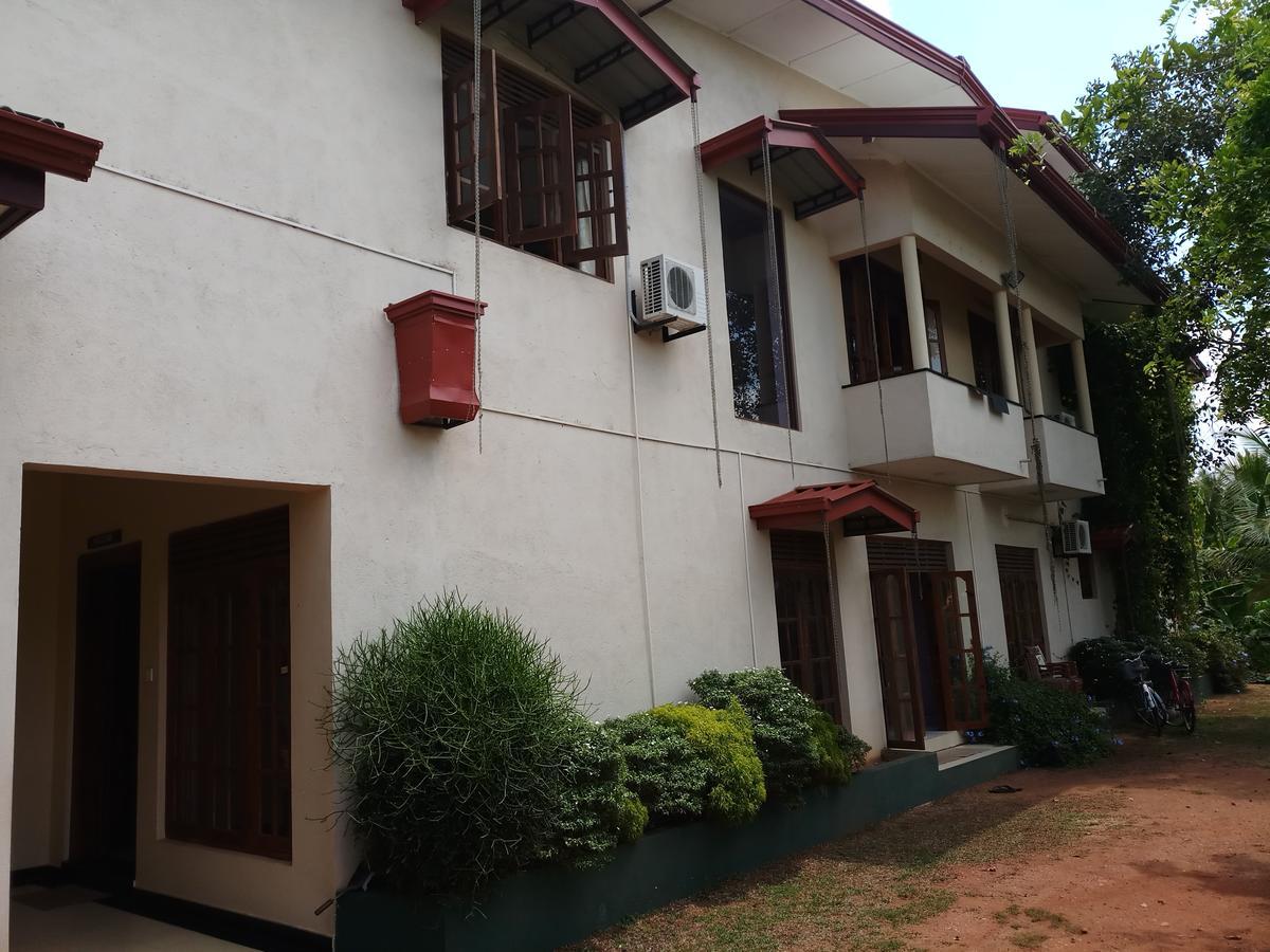 Heritage Lake View Hotel Anuradhapura Exterior photo